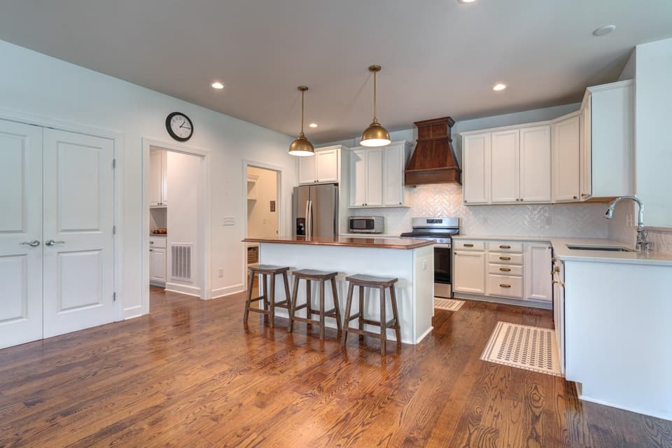 850 Jefferson Circle, photo 28 of 40