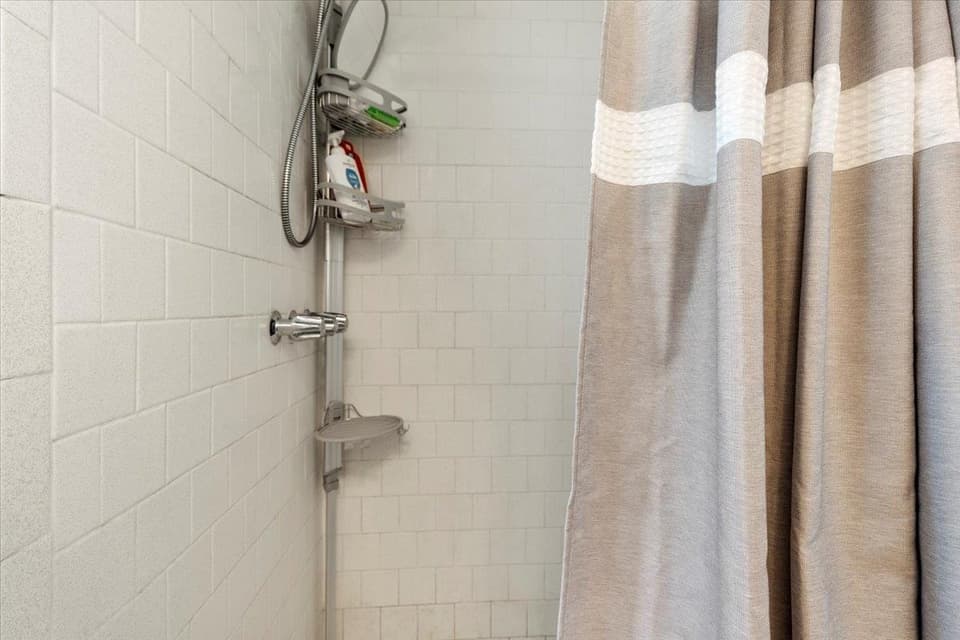 340 Walters Drive, photo 25 of 40