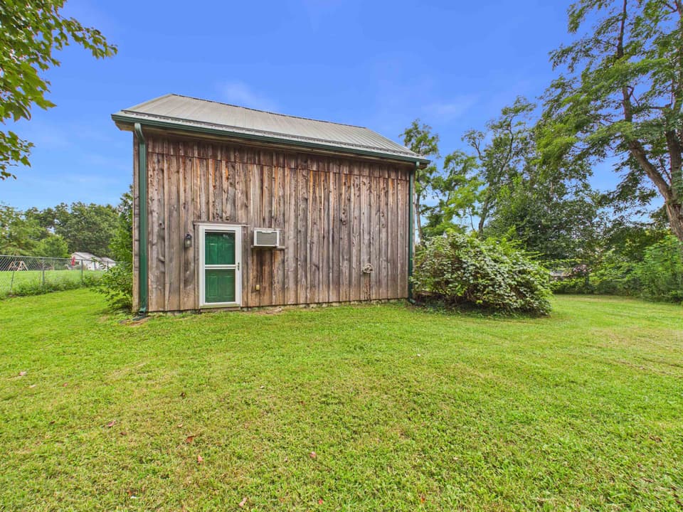 100 Alleghany Street SE, photo 12 of 40