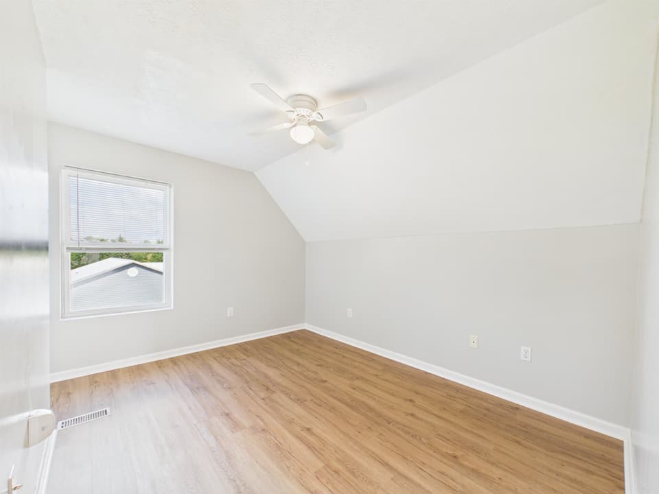 100 Cullen Court, photo 33 of 40