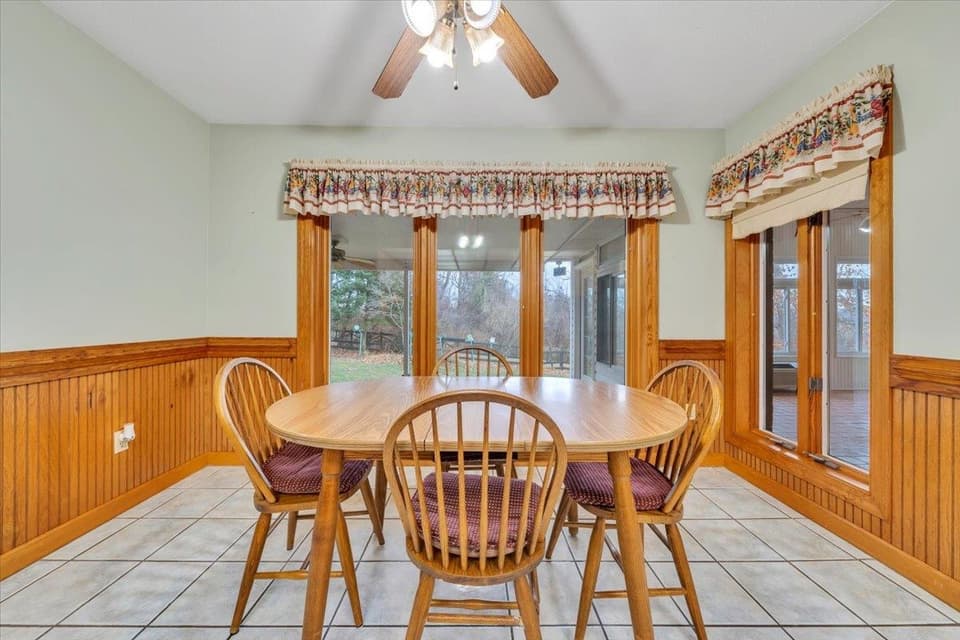 290 Patricia Lane SE, photo 20 of 40