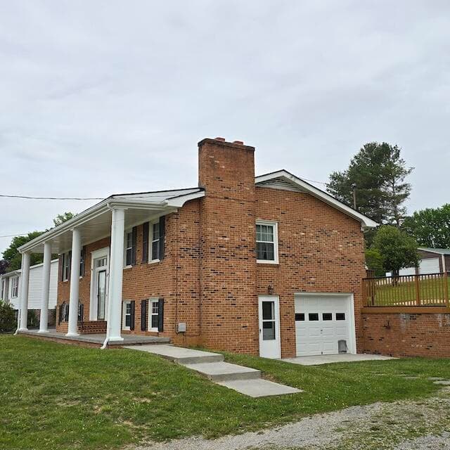 290 Briarwood Drive, photo 2 of 32