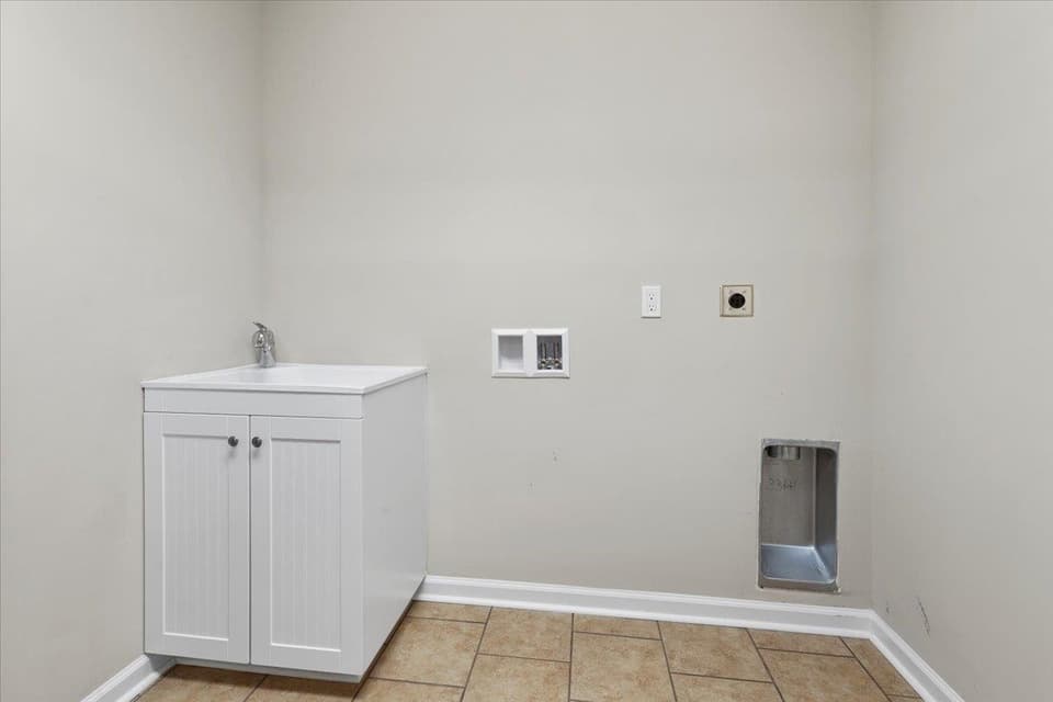 2045 Giles Drive SE, photo 25 of 40