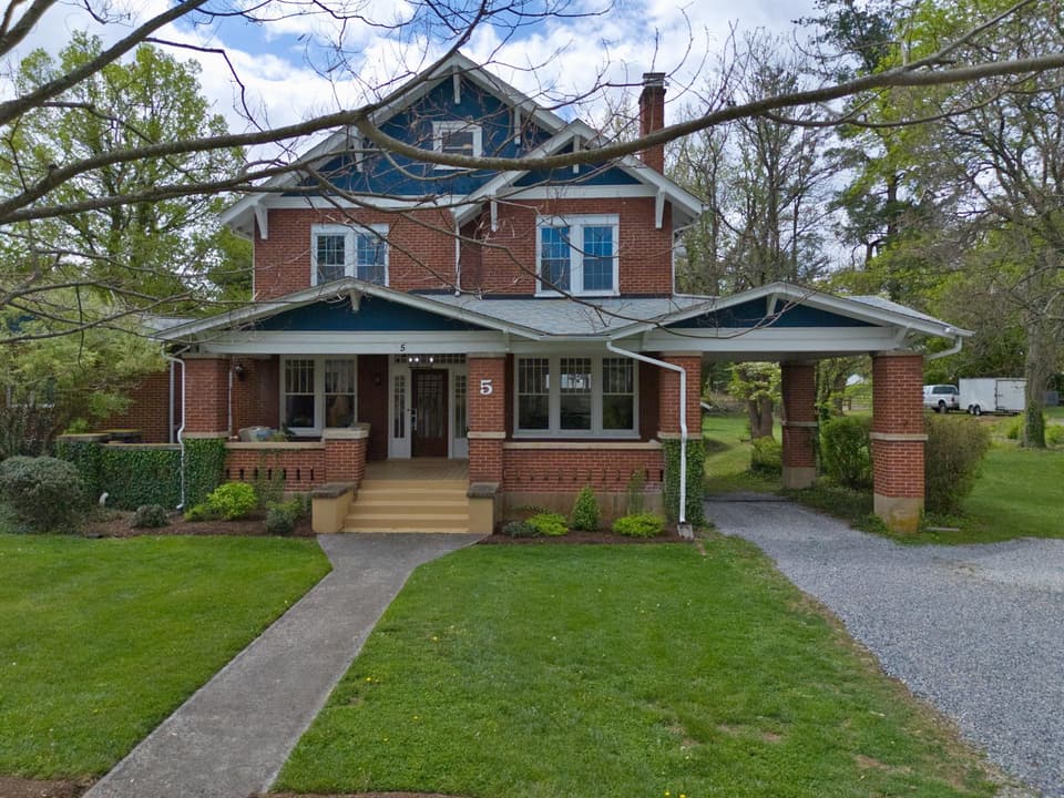 5 Park Street, Christiansburg, VA