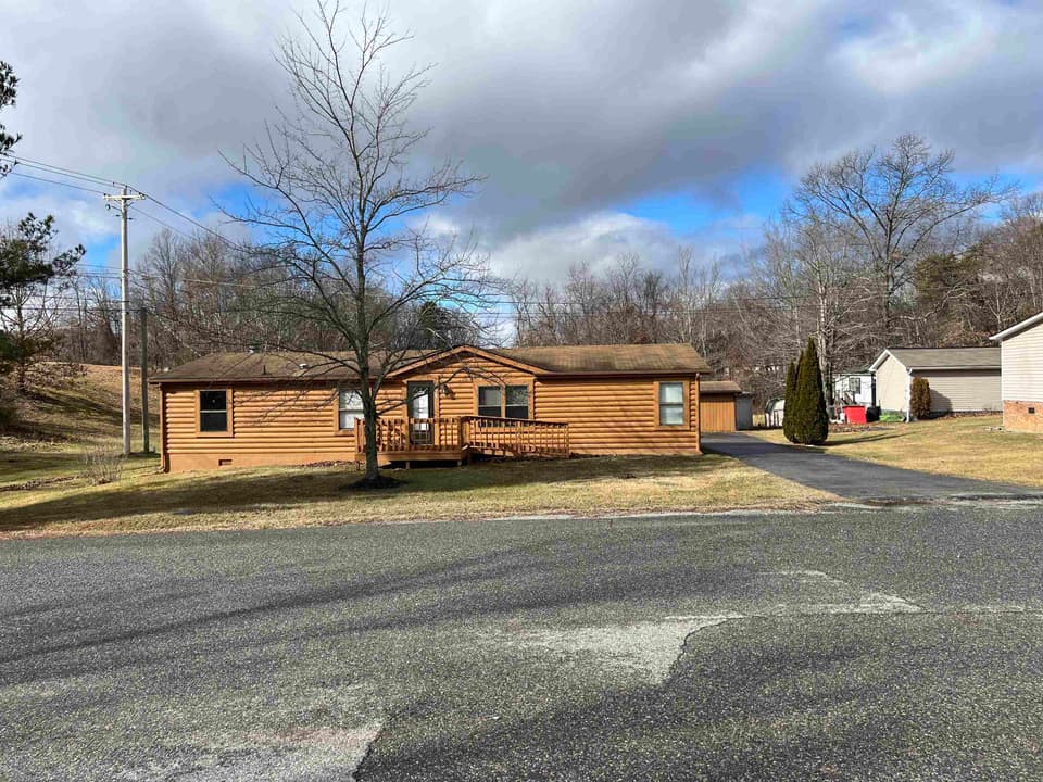 215 Jones Street, Christiansburg, VA