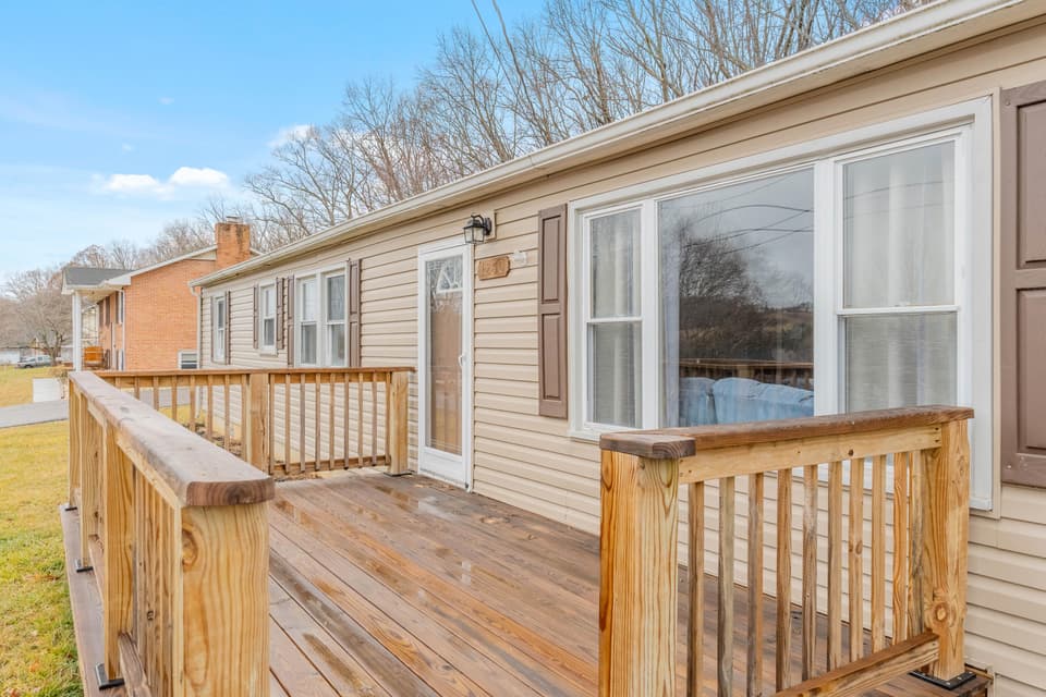 1270 Spruce St, photo 3 of 30