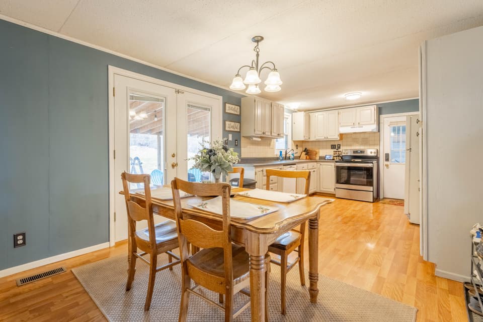 1270 Spruce St, photo 7 of 30