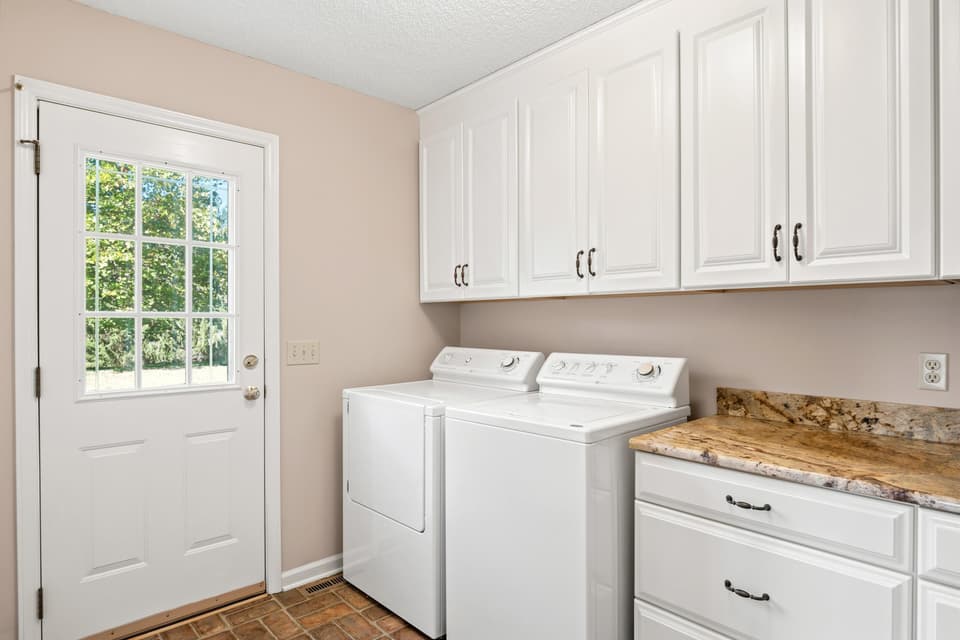 175 Ruby Court, photo 19 of 40
