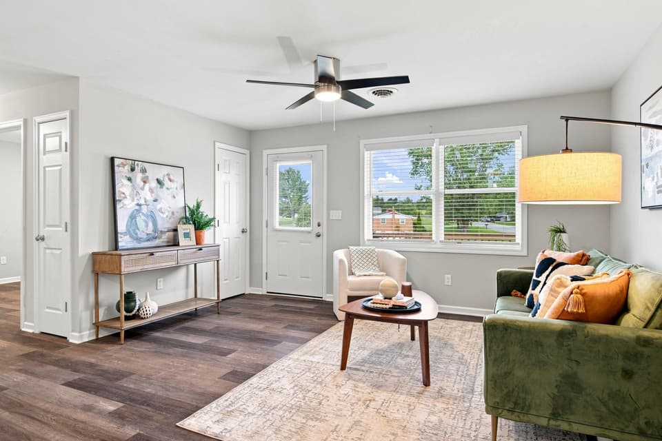 2221 Poff Court, photo 3 of 26