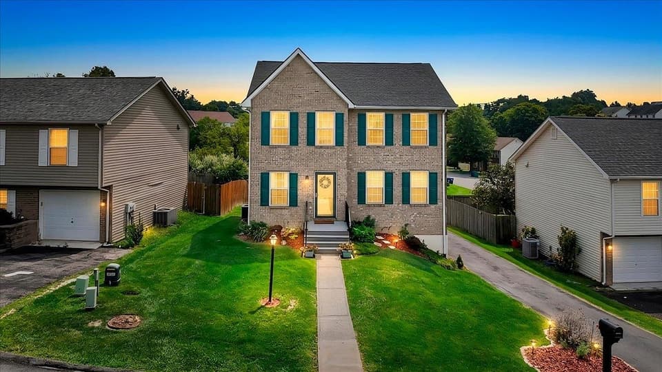 20 Camellia Lane, photo 3 of 40