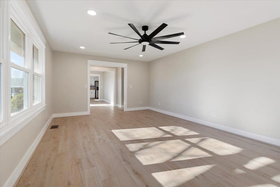 855 Mountain View Drive, photo 16 of 40