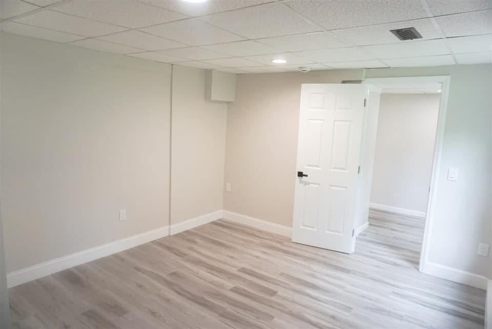 455 Stone Street, photo 36 of 36