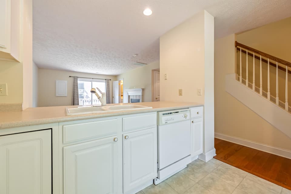120 Blue Leaf Drive, photo 14 of 40