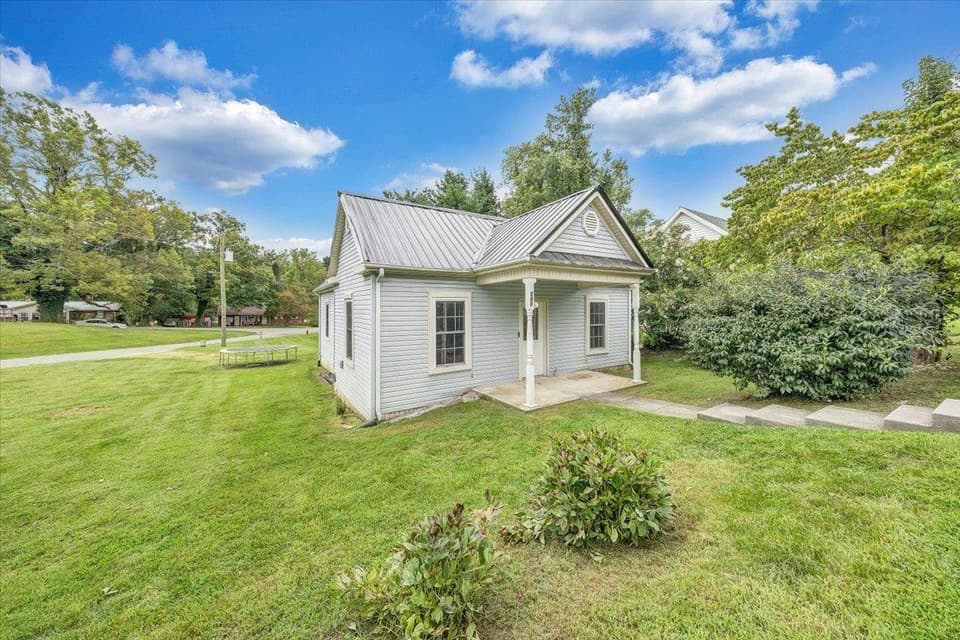 340 Montgomery Street, photo 31 of 32