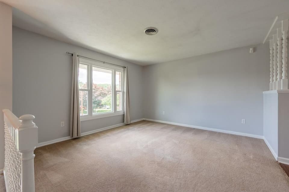 265 Mulberry Drive, photo 7 of 40