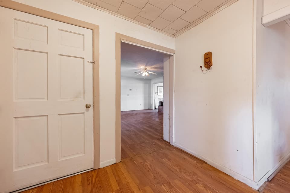 575 Stafford Drive, photo 13 of 40