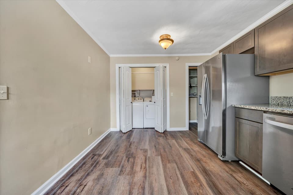 460 Chrisman Street, photo 8 of 25