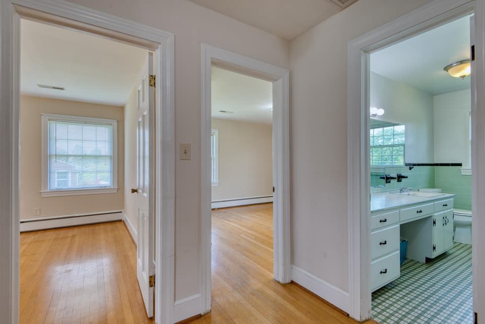 108 Roseland Drive, photo 30 of 40