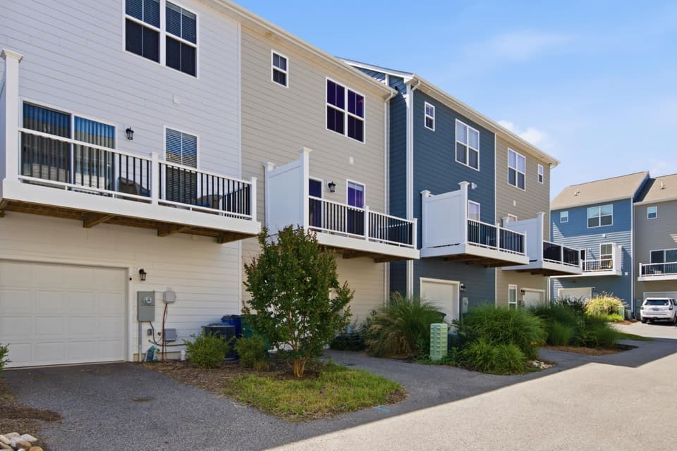 300 Hamilton Avenue NW, photo 6 of 40