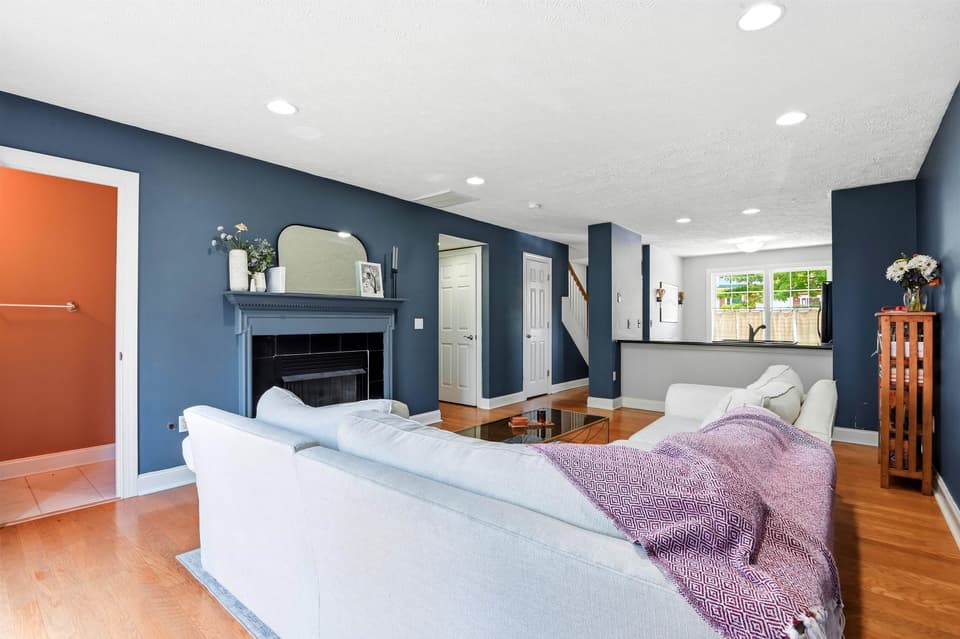 130 Blue Leaf Drive, photo 12 of 32