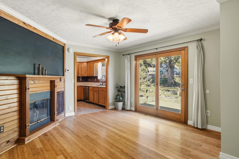 680 Liberty Via, photo 8 of 40