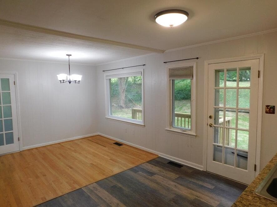310 Hickory Dr SW, photo 10 of 30