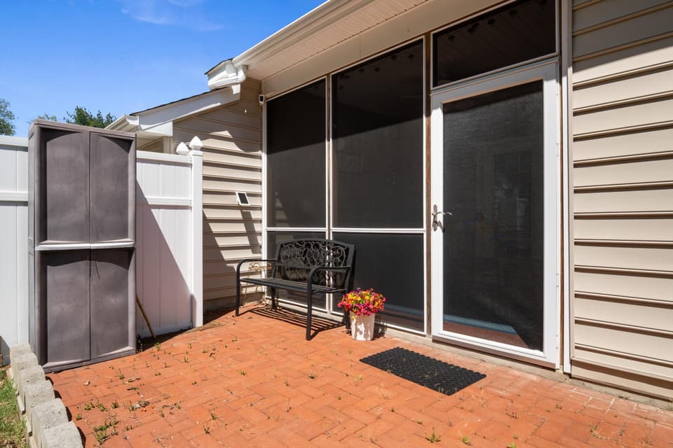 300 Vinnie Avenue, photo 29 of 34
