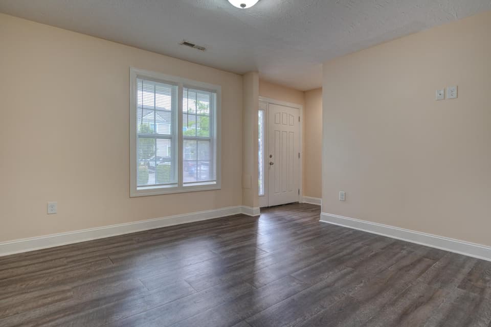 145 Twig Street, photo 4 of 35