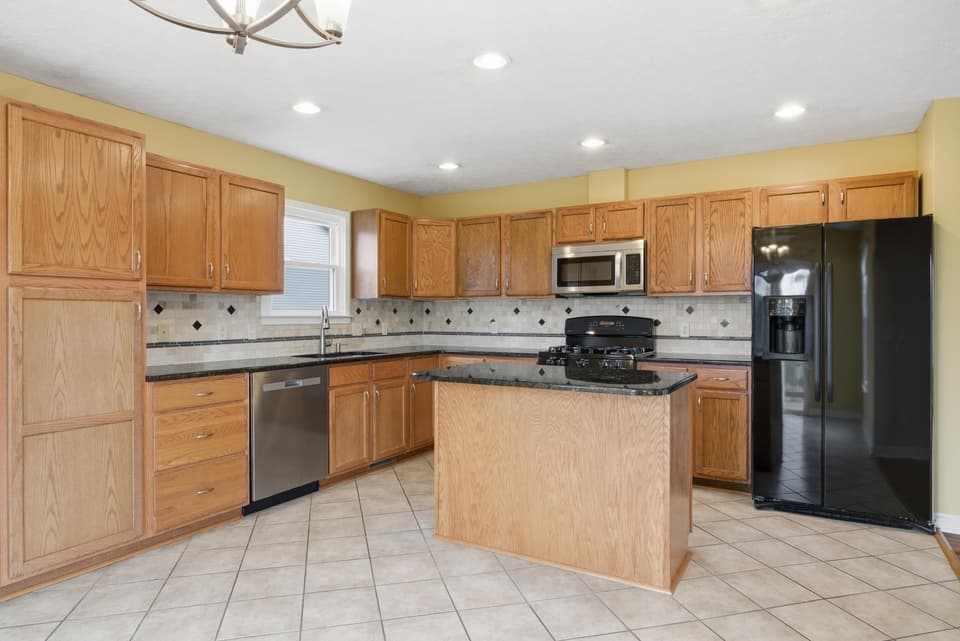 1065 Juniper Drive NW, photo 9 of 40