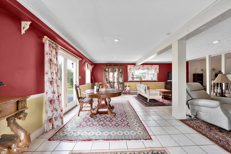 115 Lester Street, photo 16 of 40