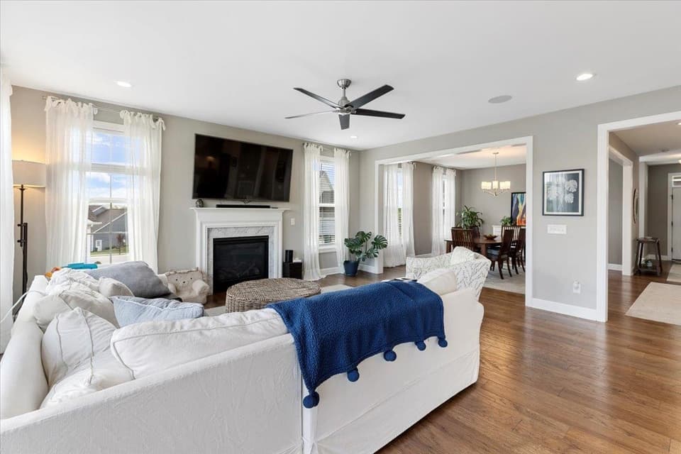 705 Jefferson Circle, photo 33 of 40