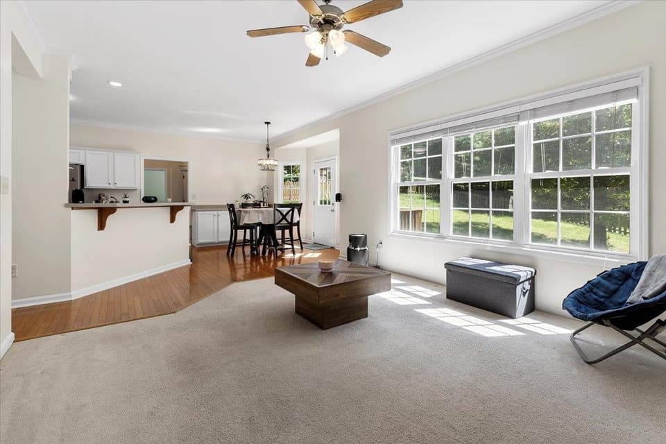 921 Crosscreek Drive, photo 20 of 40