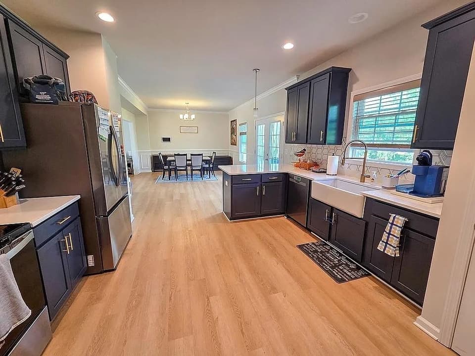 920 Holland Loop NW, photo 8 of 19