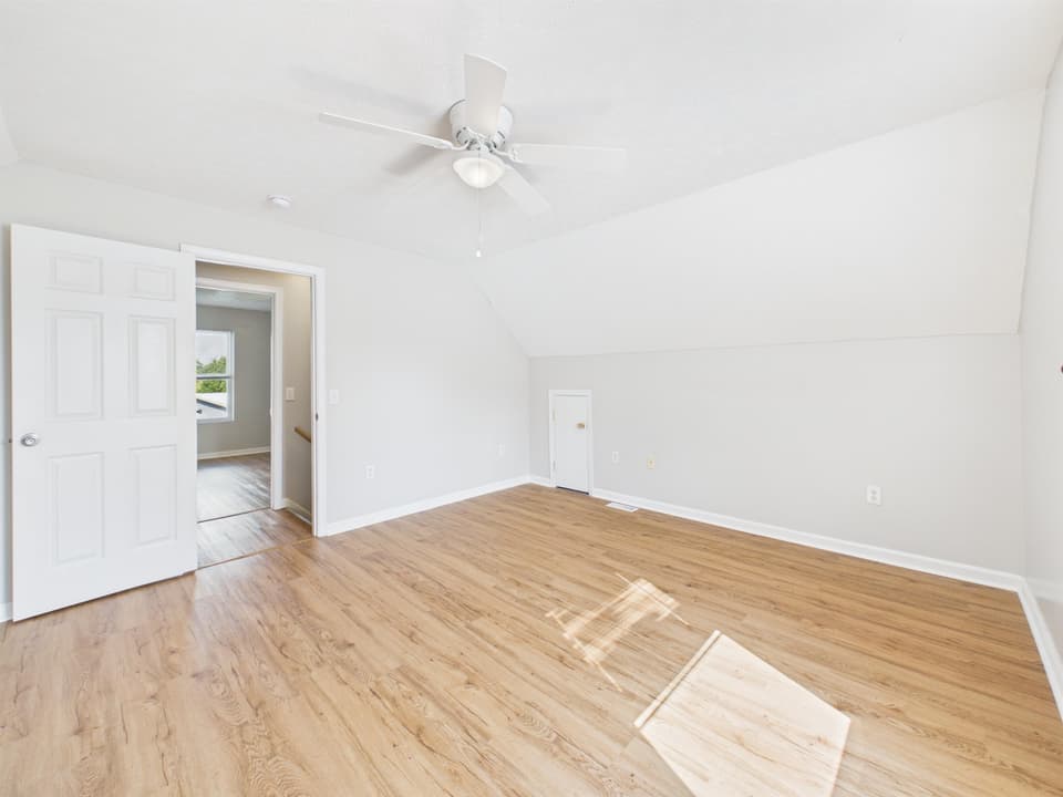 100 Cullen Court, photo 30 of 40