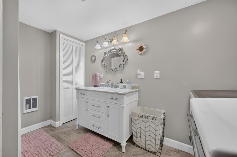 189 Pine Hollow Road, photo 35 of 40