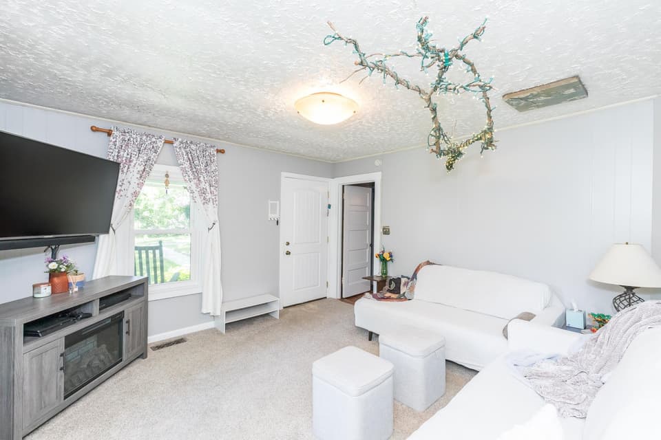 1055 Murray Street, photo 14 of 40