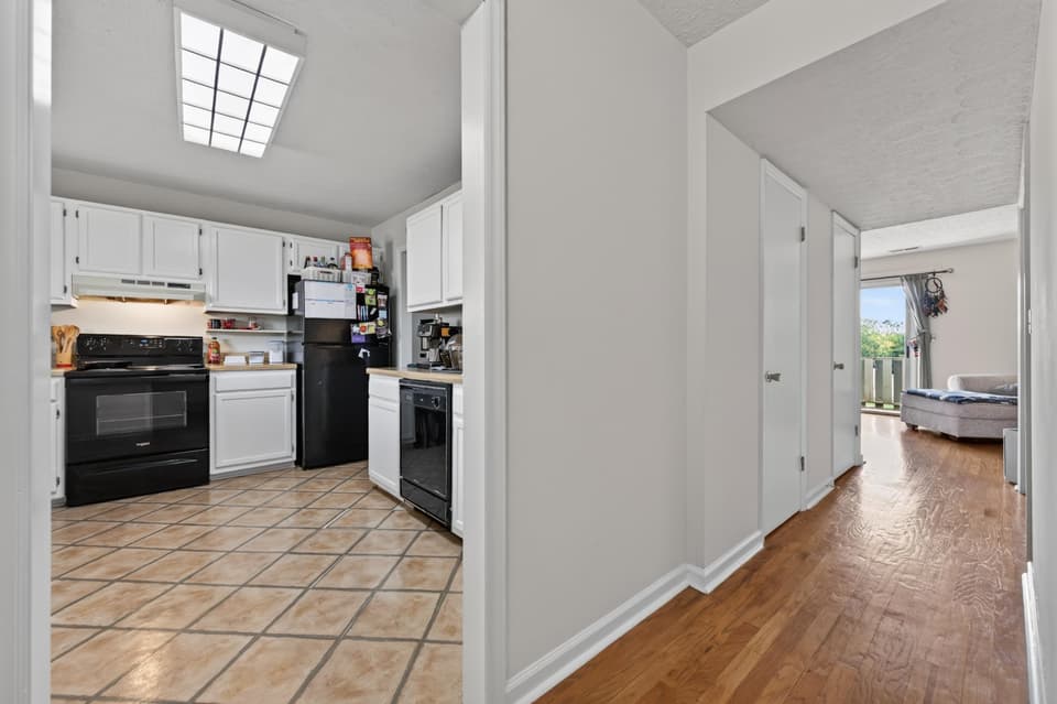630 Cambria Street NW, photo 4 of 28