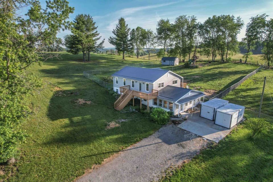 4424 Bluegrass Road, photo 10 of 40