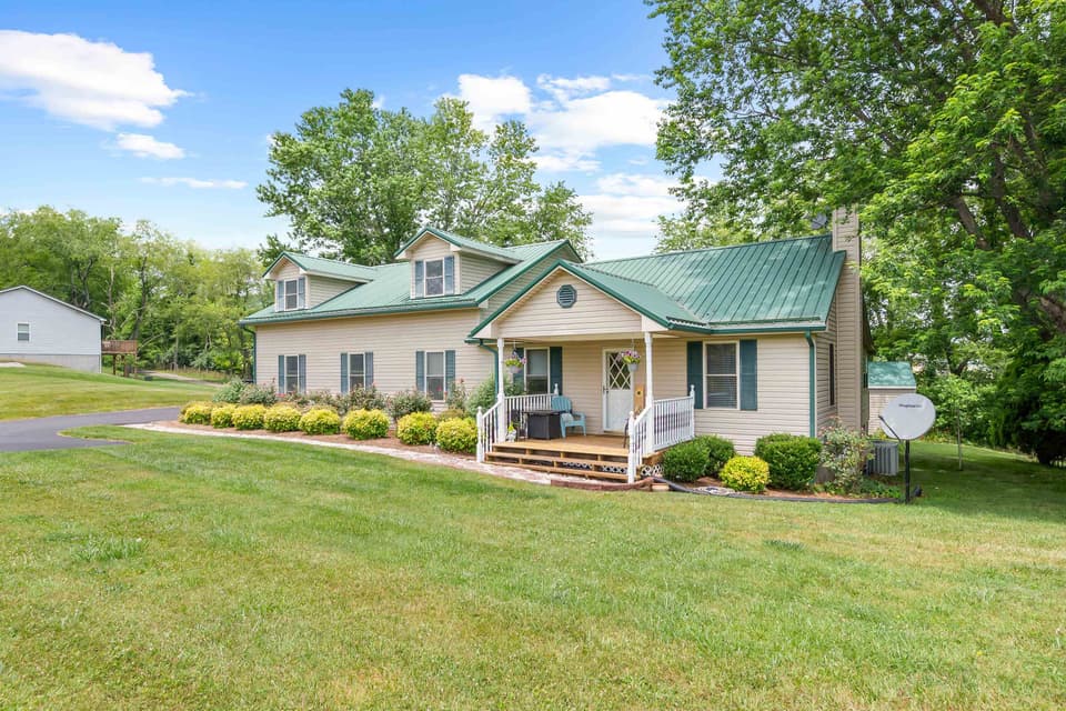 2056 Radford Road, photo 8 of 40