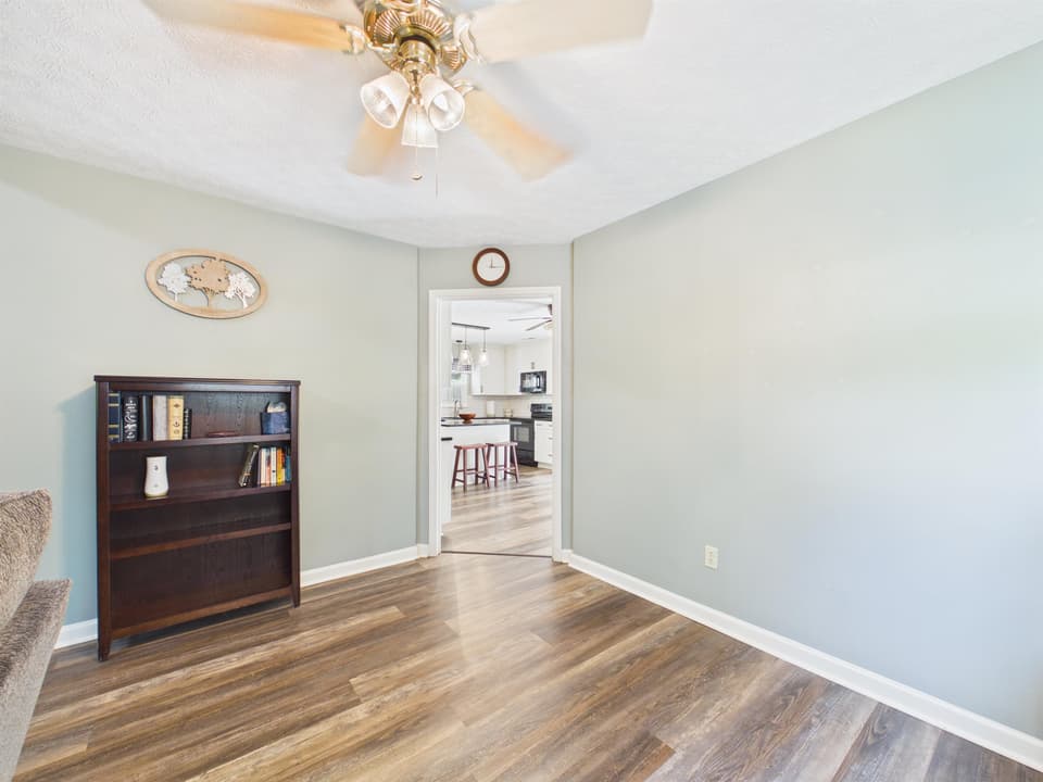 1525 Sleepy Hollow Road, photo 32 of 40