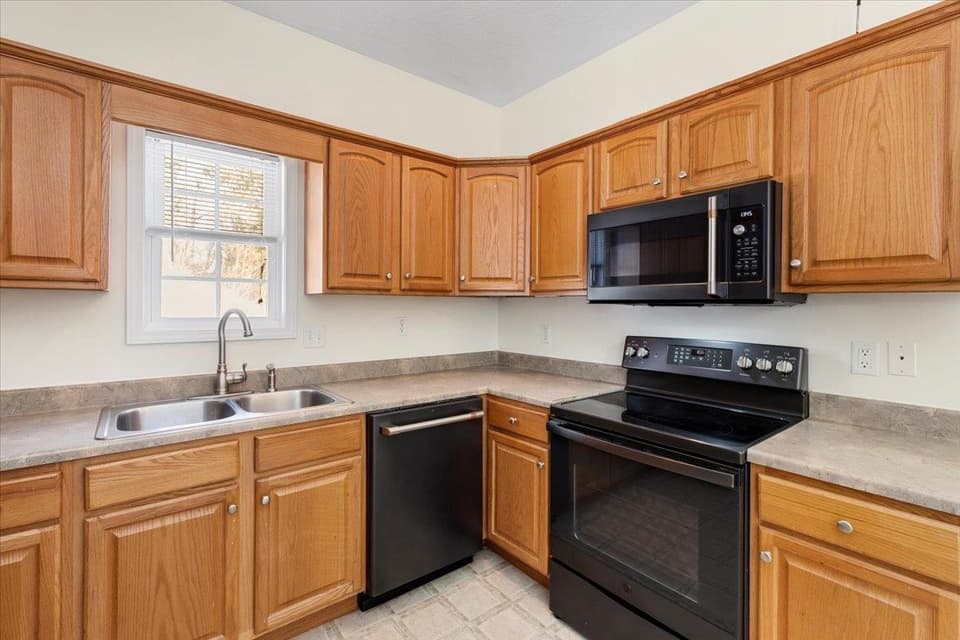 10 Overlook Drive, photo 15 of 40