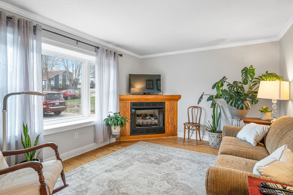 145 Windmill Ridge Road E, photo 17 of 40
