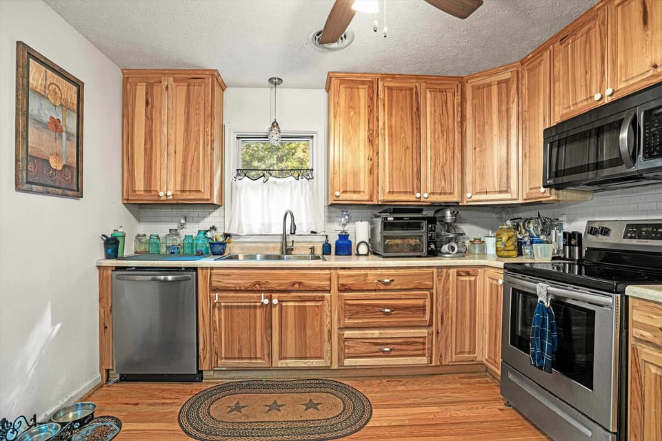 2112 Gate Road, photo 10 of 32