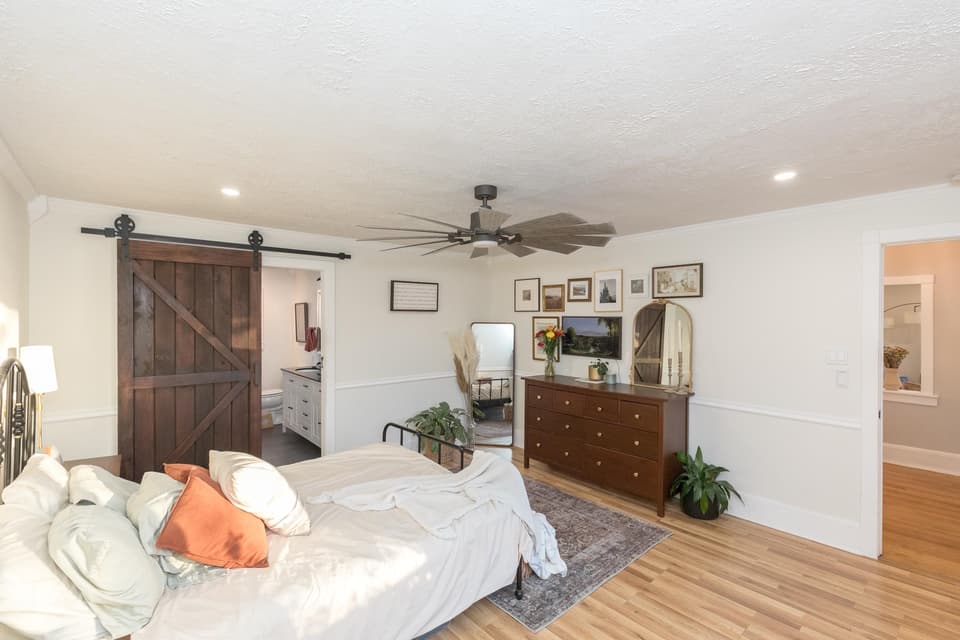 405 Lester Street, photo 39 of 40