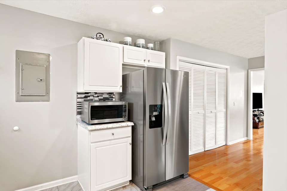 175 Darci Drive SE, photo 13 of 34