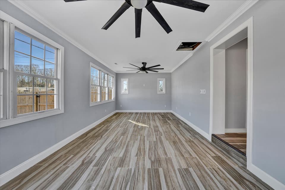 4090 Roanoke St, photo 13 of 36