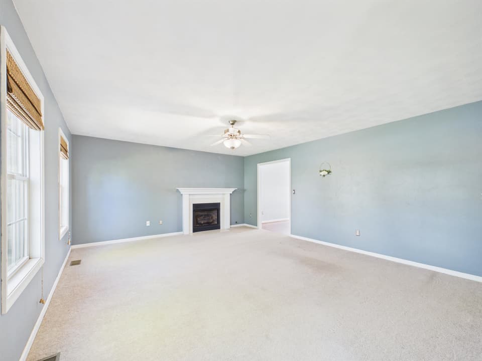 215 Sequoia Circle NW, photo 3 of 40