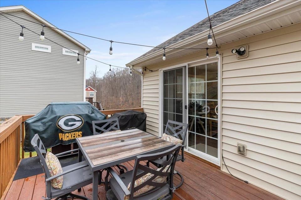 1041 St Clair Lane, photo 31 of 40
