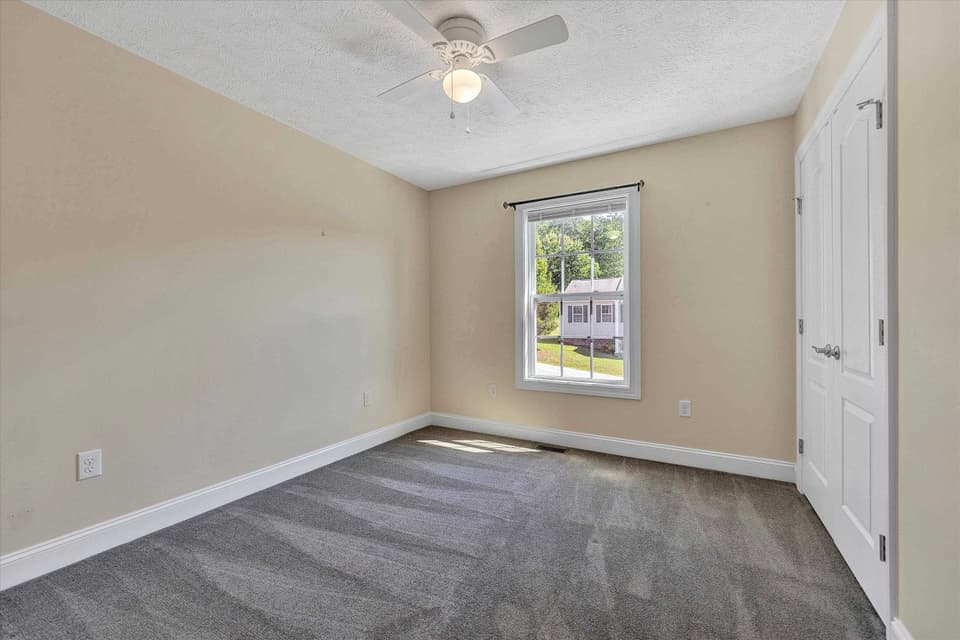 335 Robin Hood Drive, photo 23 of 40