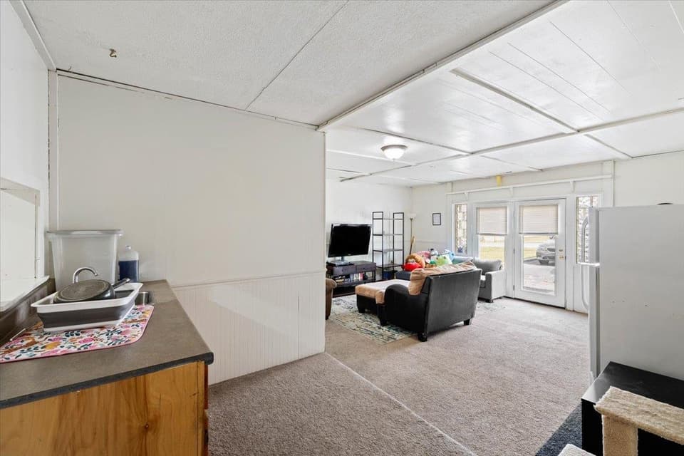 625 Curtis Drive, photo 17 of 32